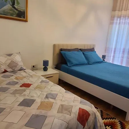Center Apartment *